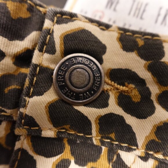 Free People pants high rise skinny crop women's 25 cheetah print - Picture 4 of 13